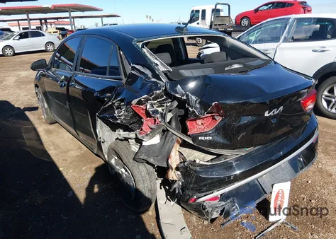 2022 Kia Rio S z USA, uszkodzony, nr VIN 3KPA24AD4NE433276